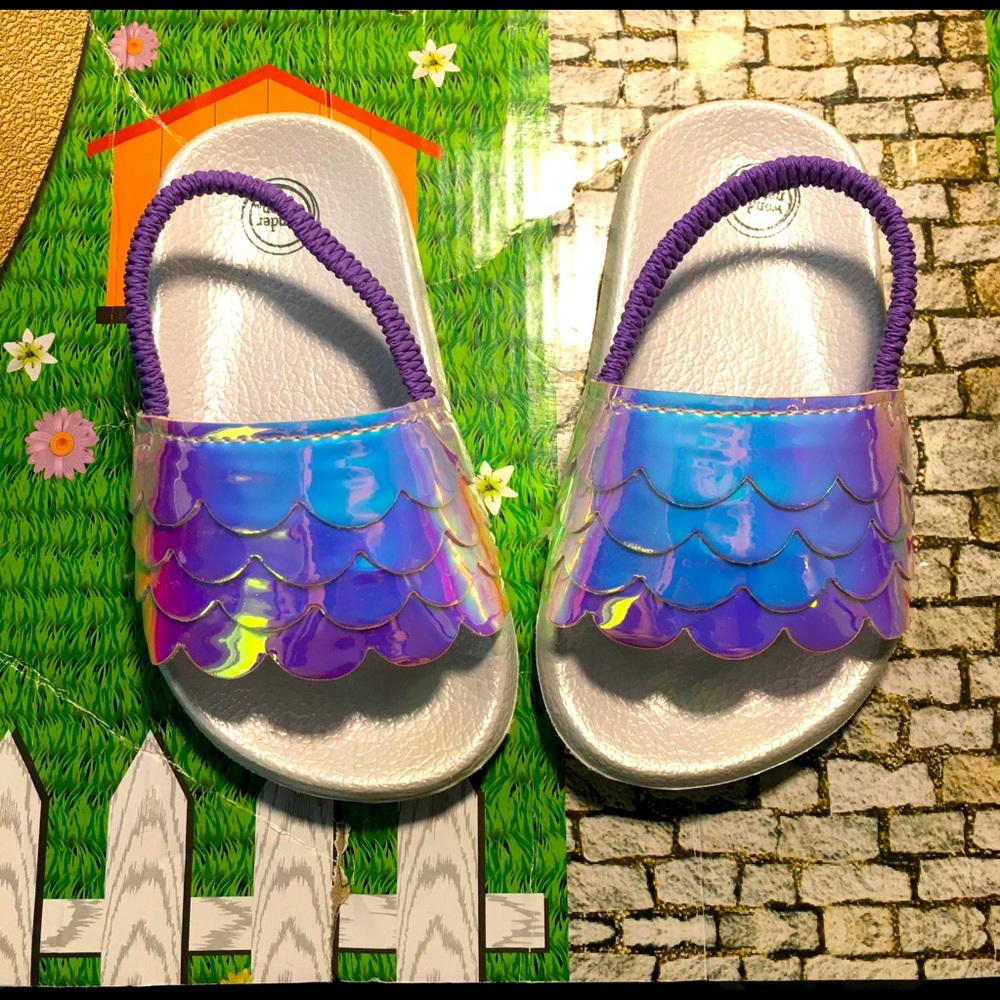 “FIRM”2pair of sandals